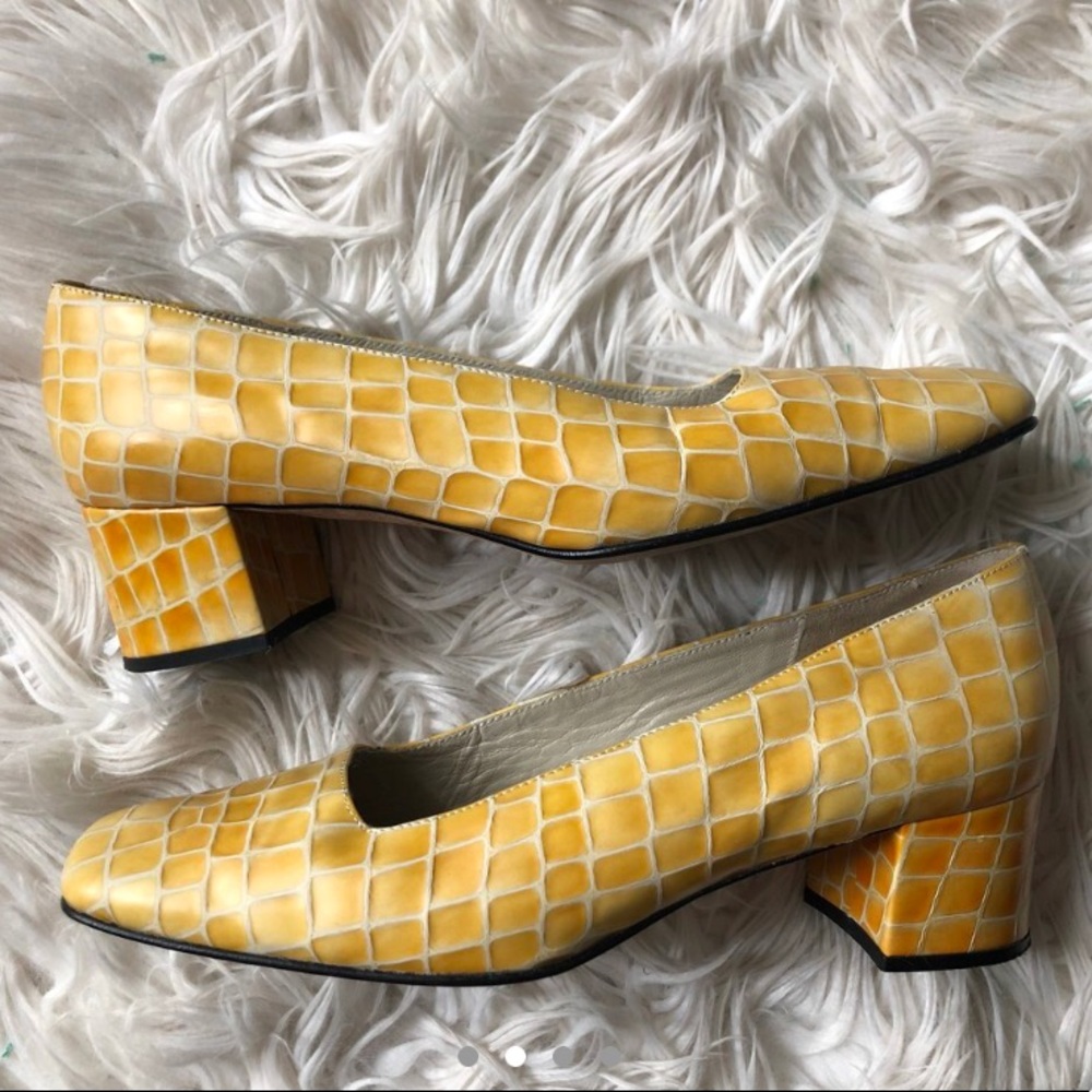 Vintage designer heels - Picture 2 of 4
